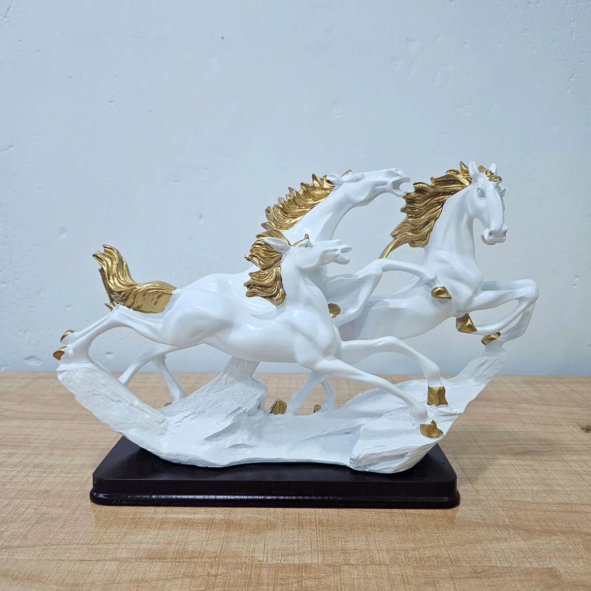 AM5935 Galloping Wild Horses Statue - Elegant Decor and Powerful Symbol - Image 4