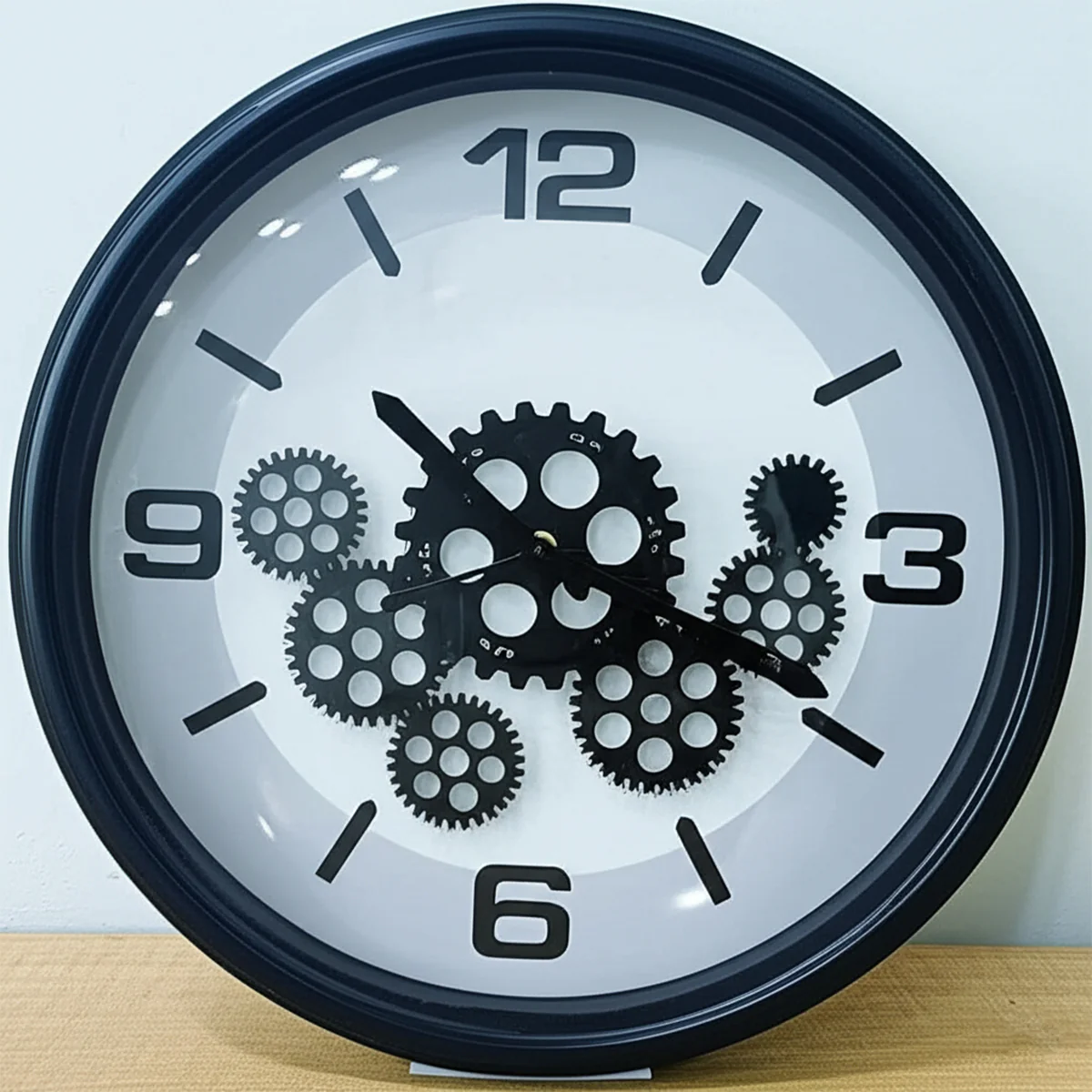 AM5948 Black Gear Wall Clock with Industrial Design - Image 2