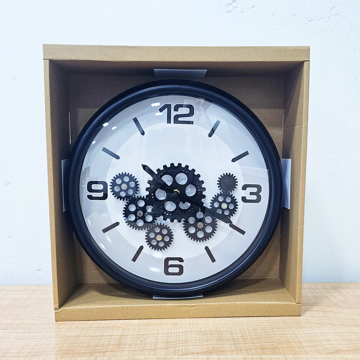 AM5948 Black Gear Wall Clock with Industrial Design - Image 3