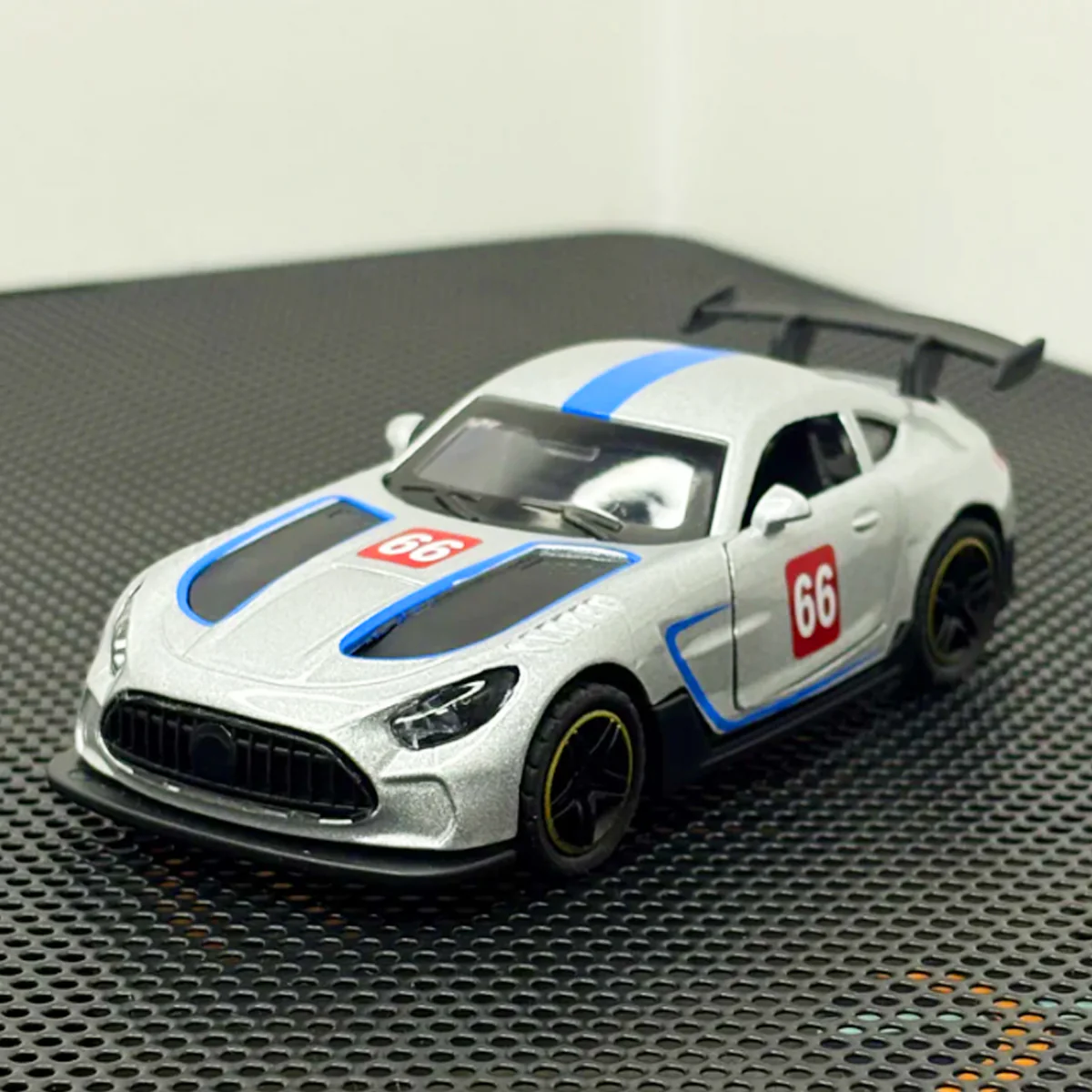AM5994 PAPAMI Metal SUV Sports Car β Diecast Model with Openable Doors, Pullback Action, Racing Design, Durable Alloy Toy for Kids & Collectors - Image 3