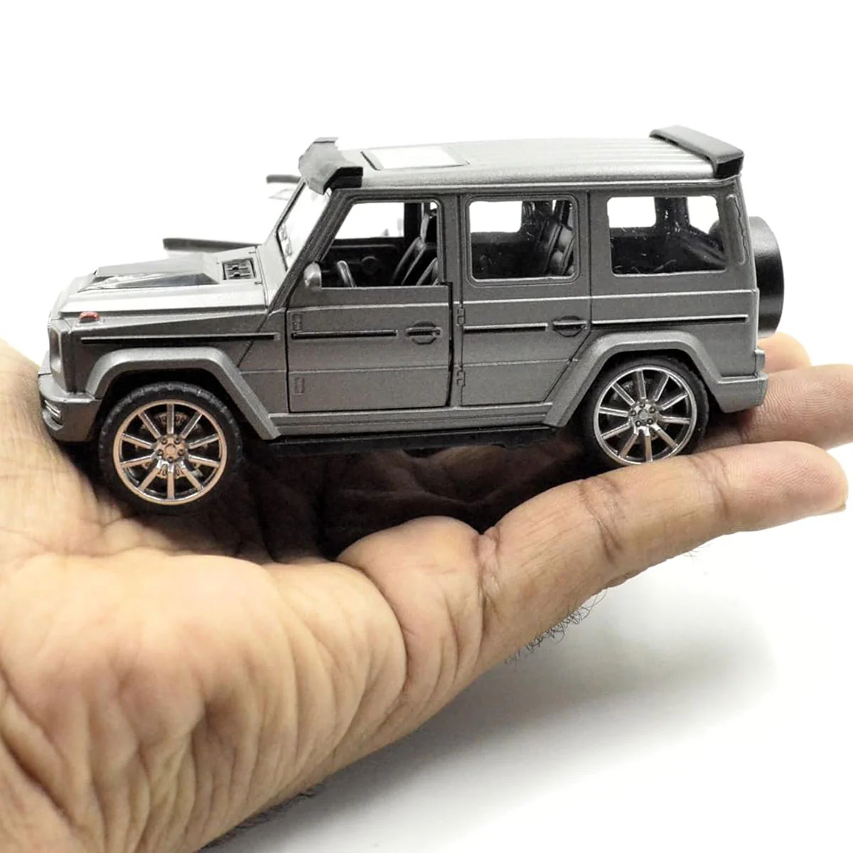 AM5997 PAPAMI High-Quality Die-Cast Pull Back Car – Luxury Sports Car Toy - Image 10
