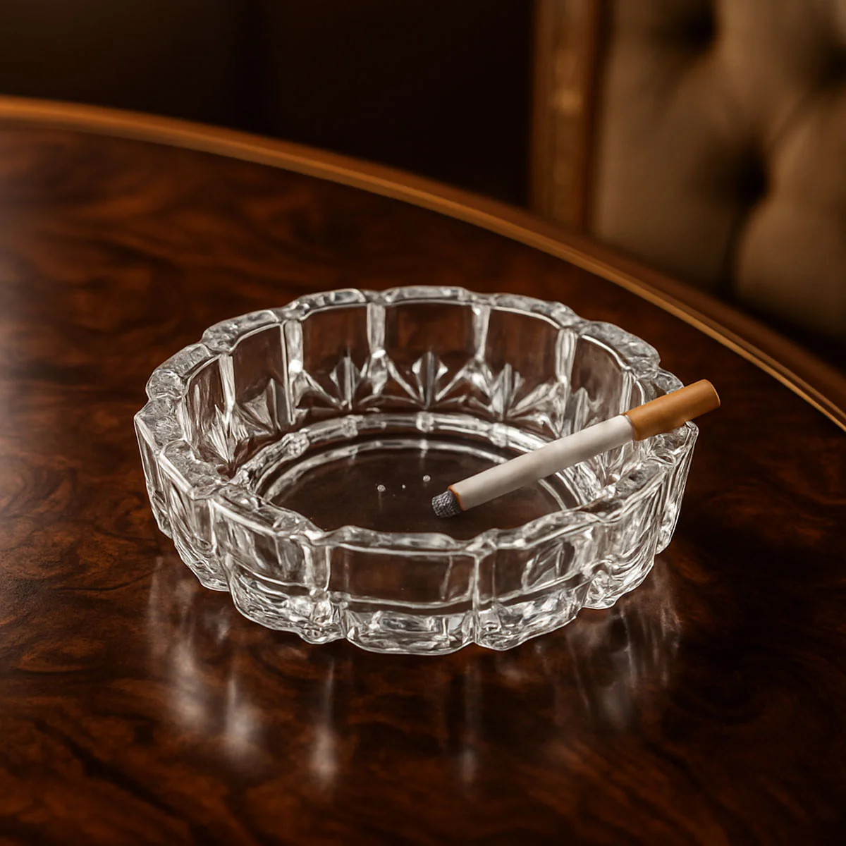 AM6053 Round Crystal Glass Smoking Ashtray- 118mm - Image 2