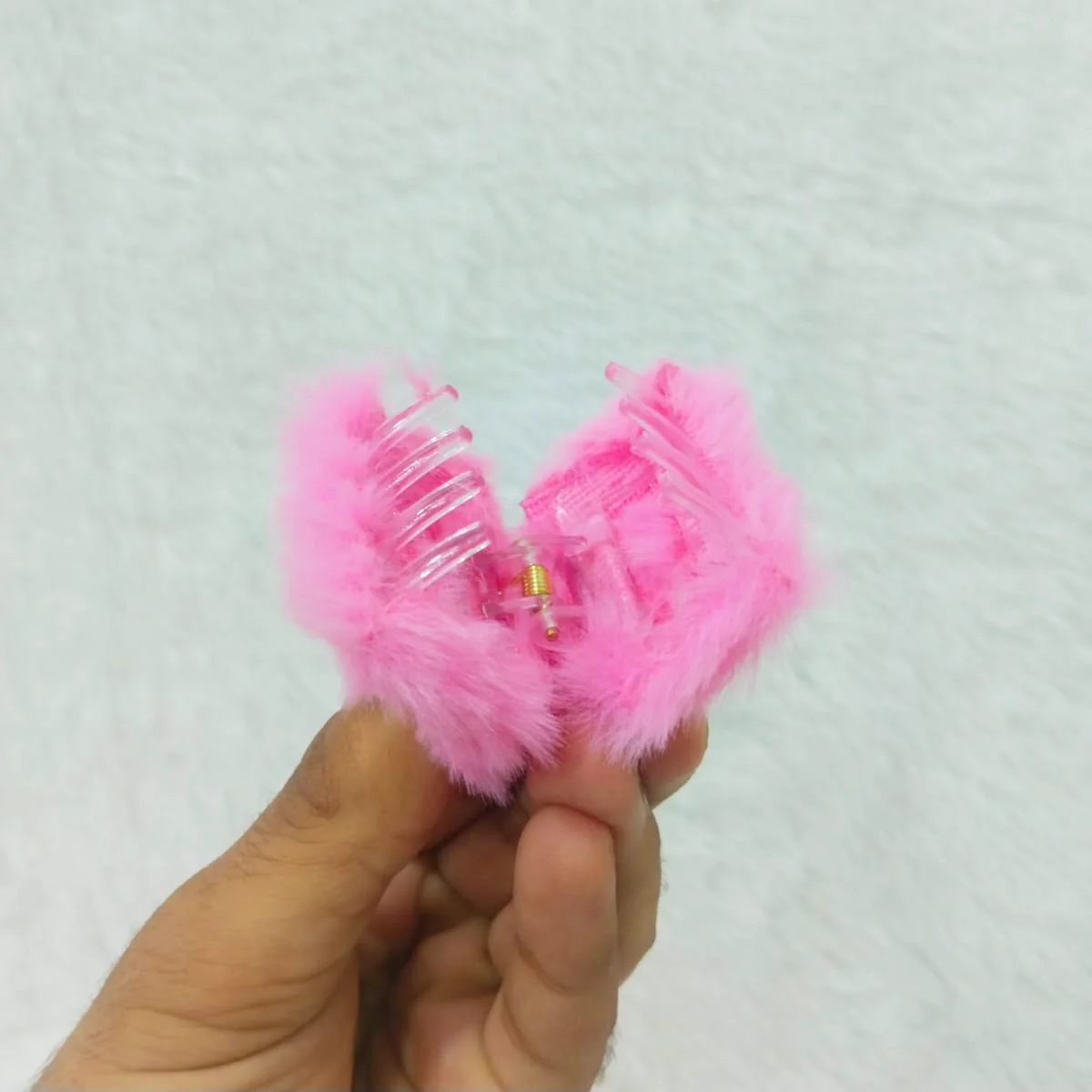 AM6219 Mixdesign Small Furry Hair Clutchers - Image 2