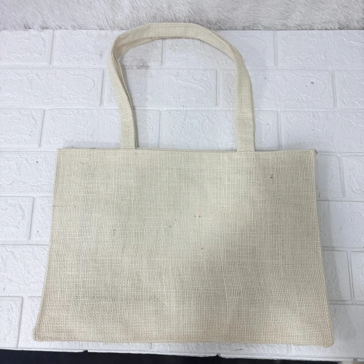 AM6286 Plain Jute Tote Bag 41x30Cm – Reusable Shopping & Gift Bag - Image 3