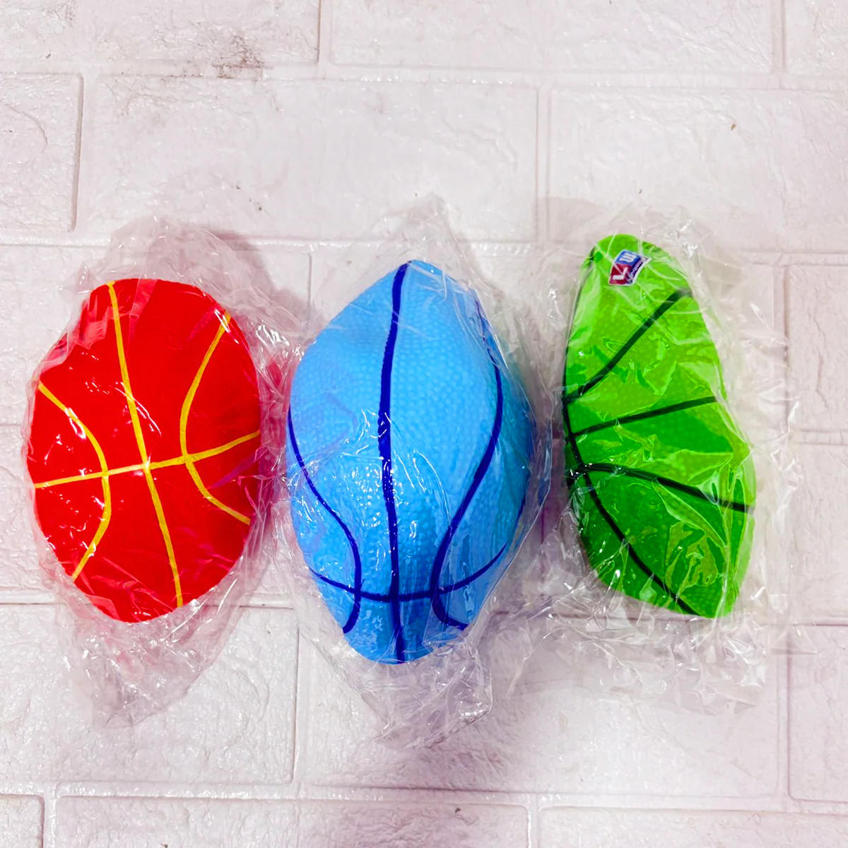 AM6304 Small Rubber Basketball for Kids - 6 Inch (Multicolour) - Image 4