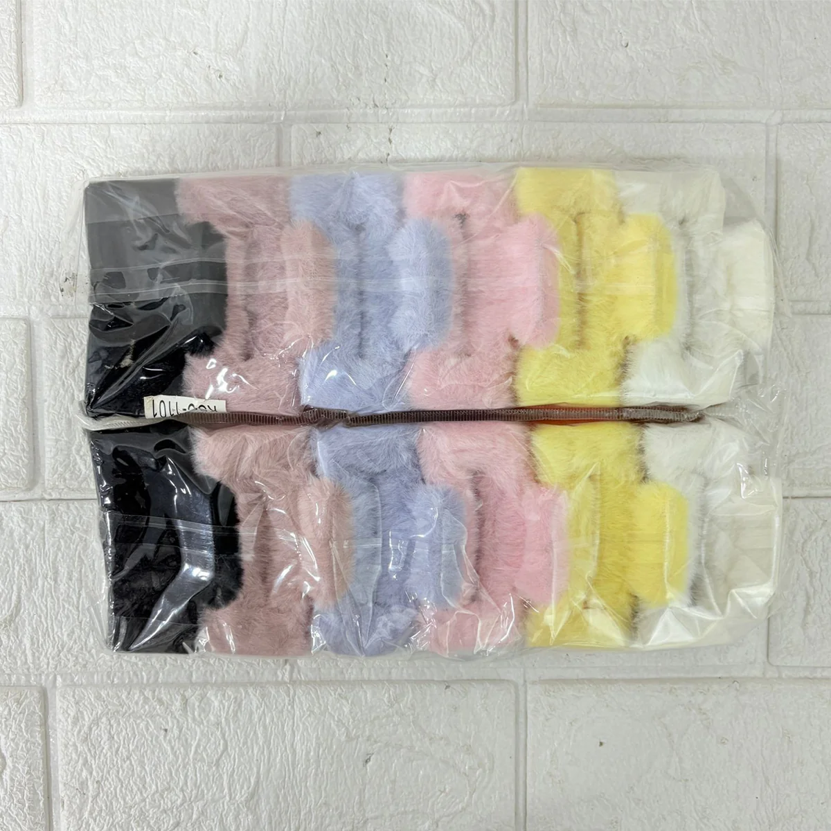 AM6383 Dual Shade Square Shape Fur Hair Claw - 1pc (Multicolour) - Image 7