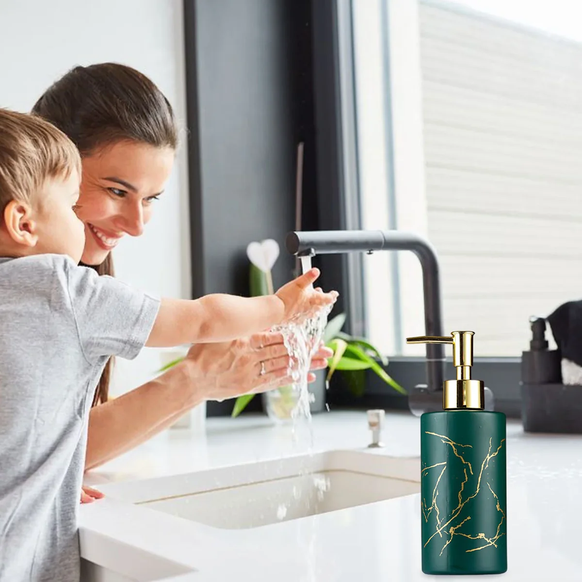 AM7131 Accura Luxury Marble Print Glass Liquid Soap Dispenser - Image 3