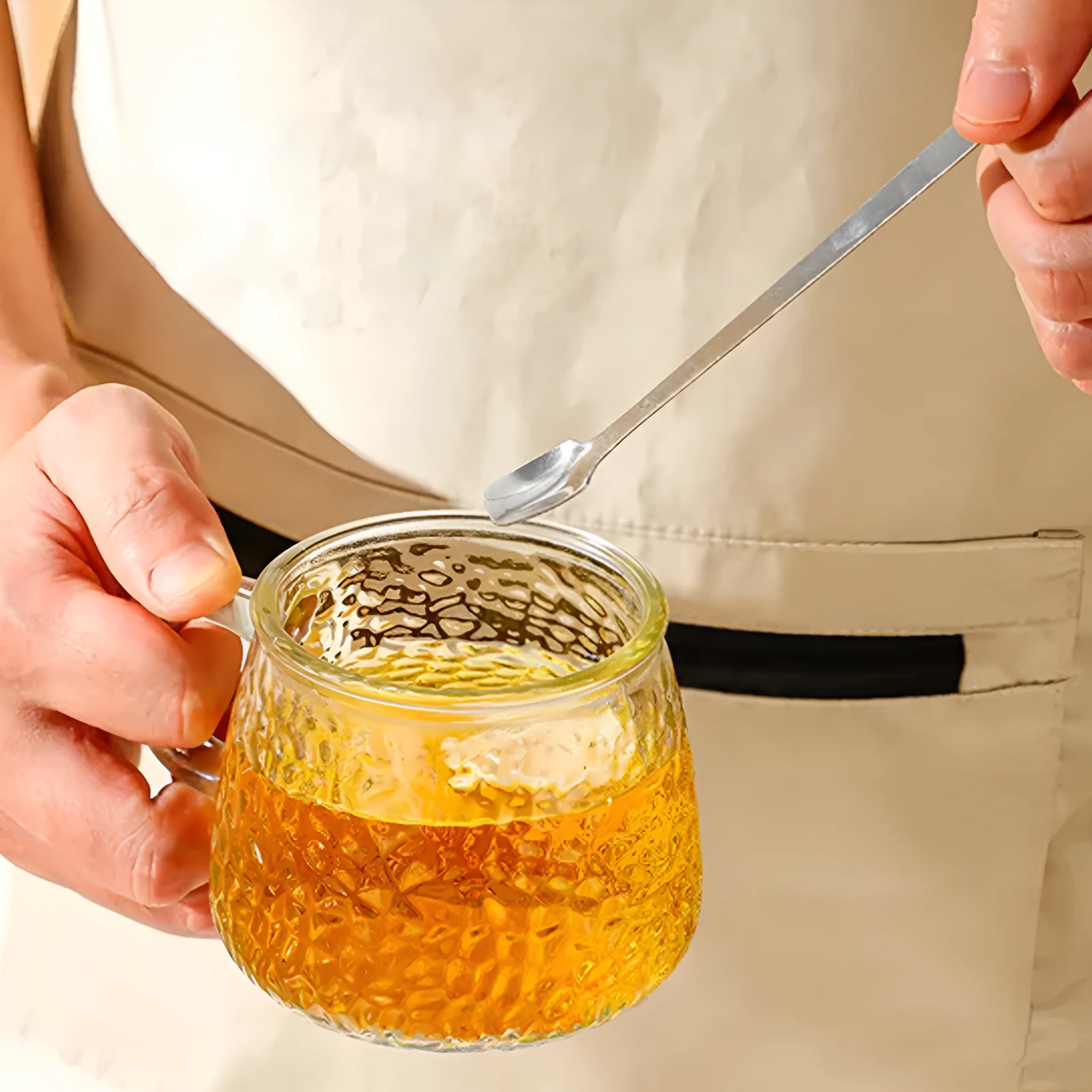 AM7133 Glass Tea Coffee Mug with White Teddy Bear Handle Heat-Resistant Tea Cup - Image 4