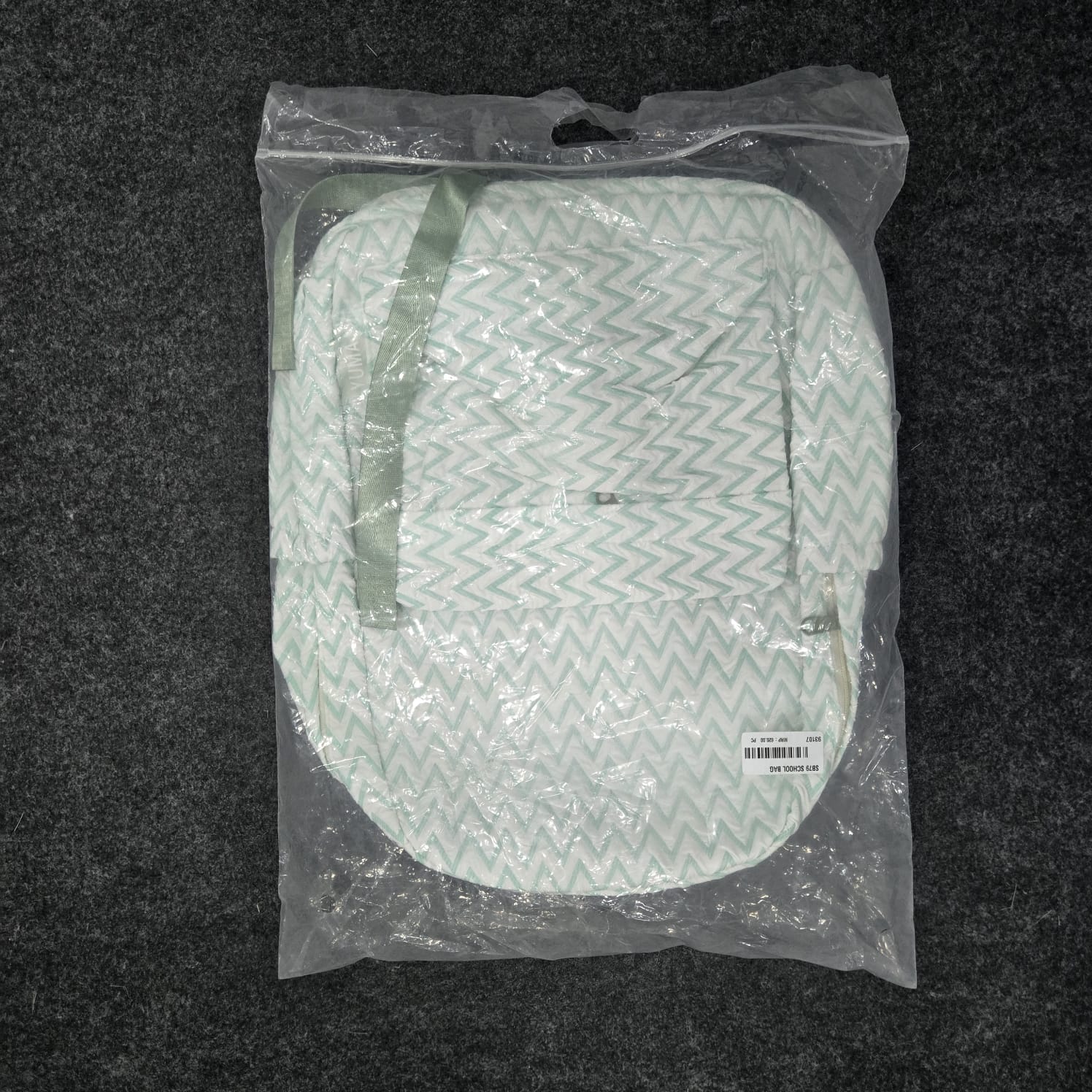 AM7176 YUMA SB79 Zig-Zag Pattern Quilted School Bag - Image 3