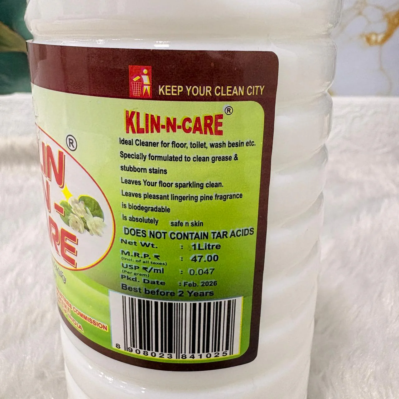 AM7316 KLIN-N-CARE Concentrated Milky Floor & Surface Cleaner (1Ltr) - Image 3