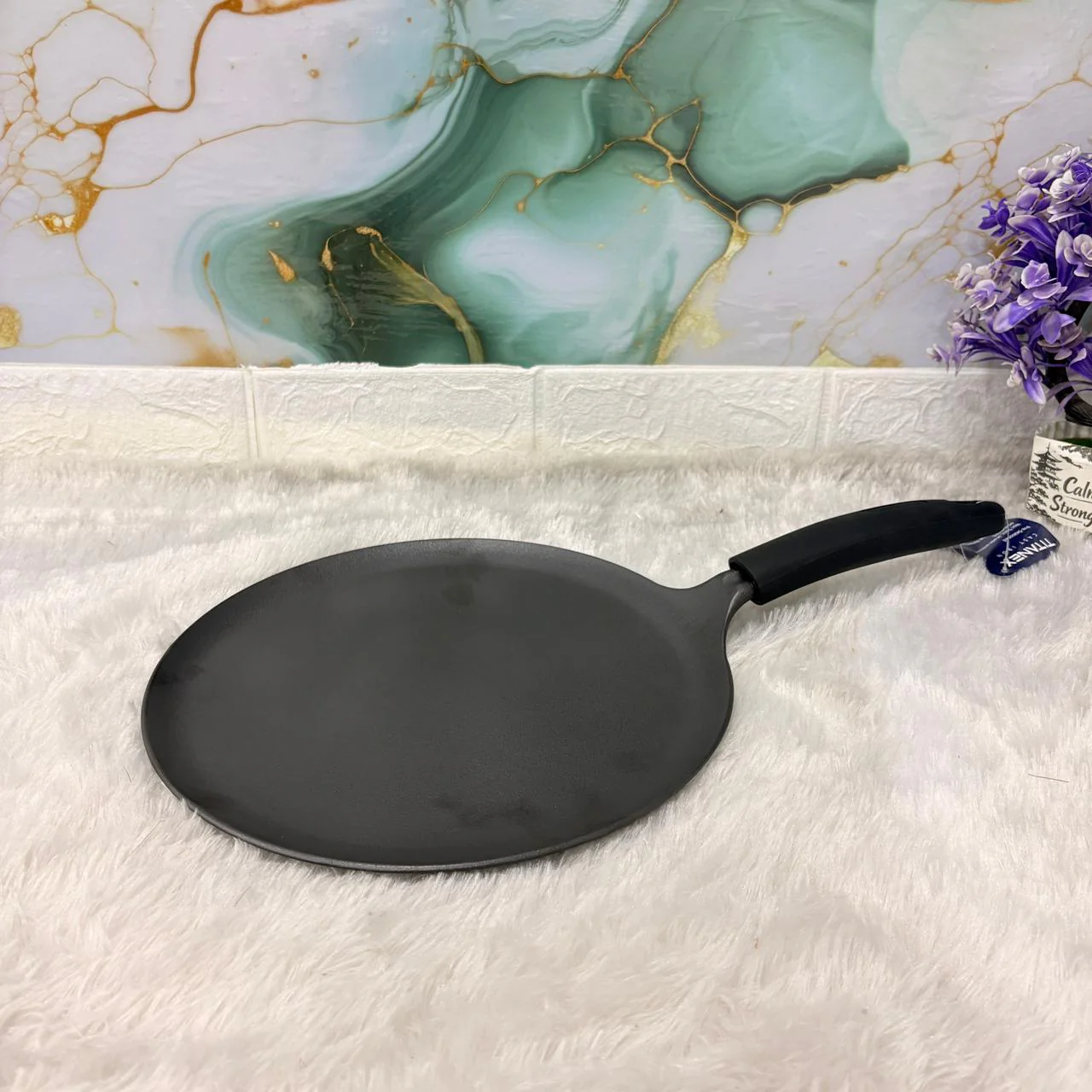 AM7400 Tramontina TITANEX Pre-seasoned Cast Iron Dosa Tawa - 28 cm - Image 3