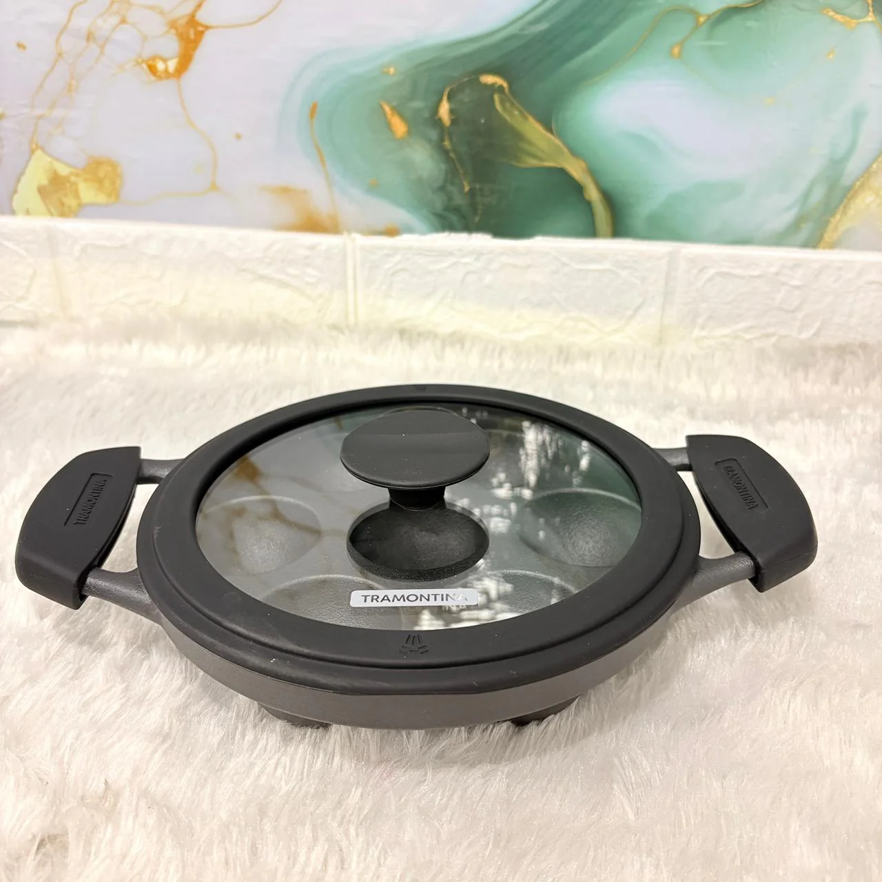 AM7404 Tramontina TITANEX Pre-Seasoned Cast Iron Paniyarakkal with Glass Lid (20 cm) - Image 4