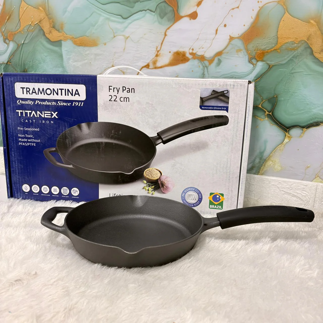 AM7414 Tramontina TITANEX Pre-Seasoned Cast Iron Frypan - 22 cm - Image 2