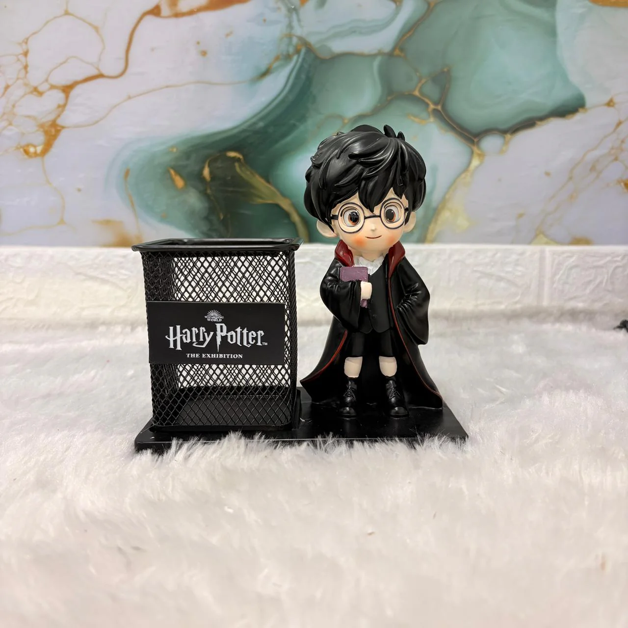 AM7454 Harry Potter and Spider-Man Themed Desktop Pen Stand with Character Figurines - Image 4