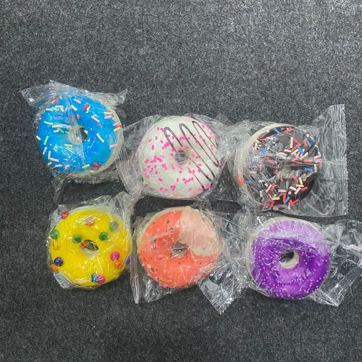AM7512 Realistic 3D Donut Fridge Magnet - Decorative Dessert Figurine for Home & Kitchen (1-Pcs) - Image 5