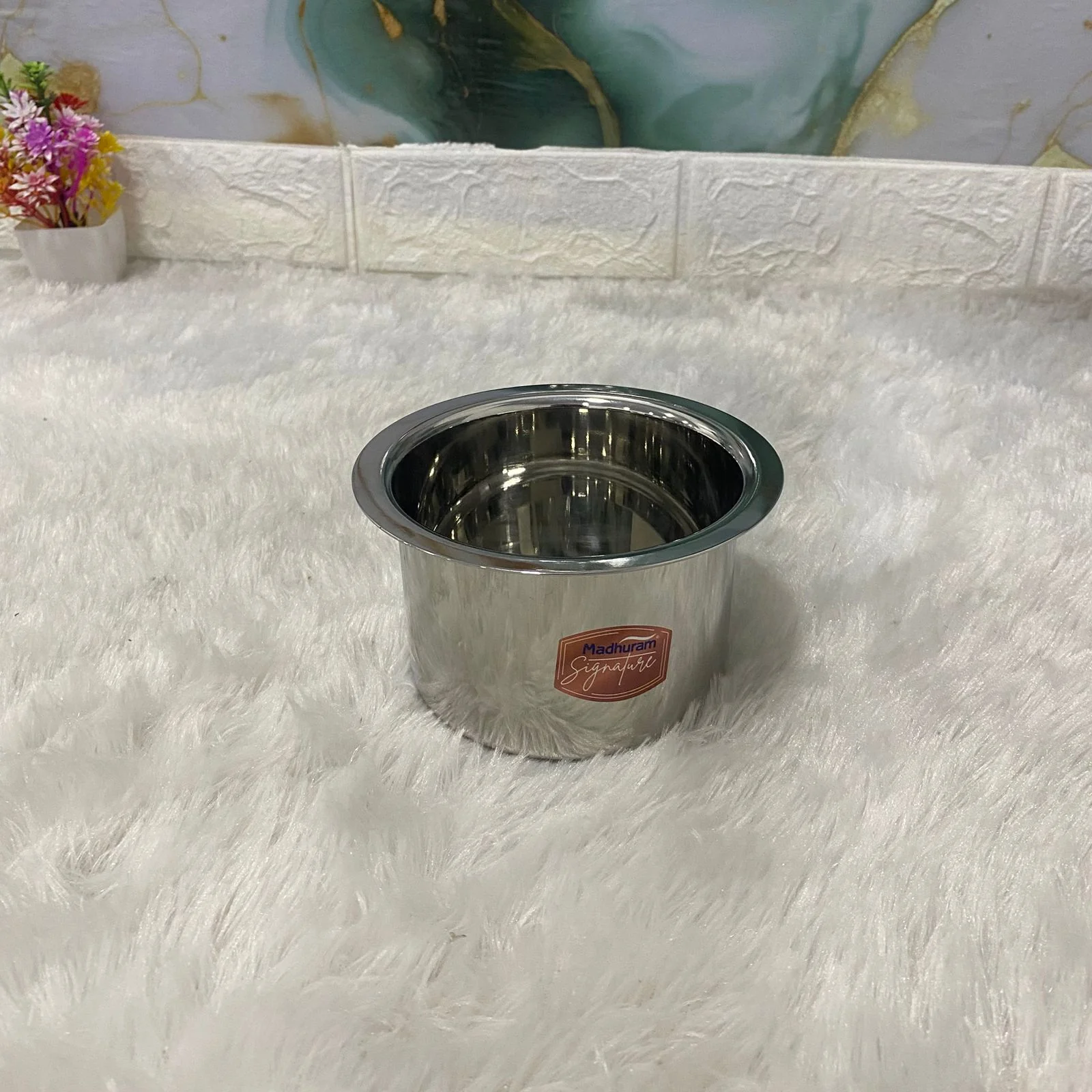 AM7577 Madhuram Signature Premium Stainless Steel Deep Container (550 ml, 7x10x10 cm) - Image 2