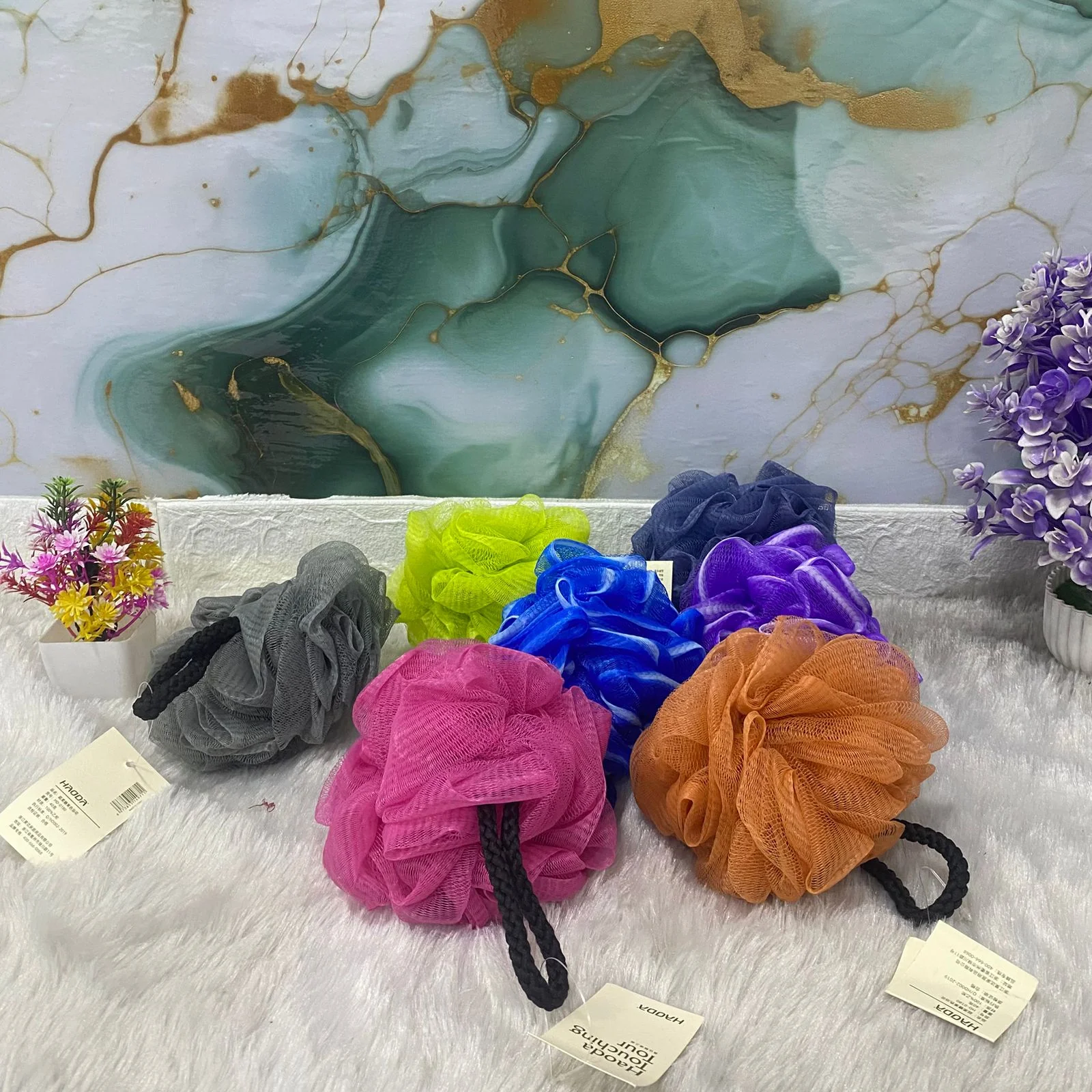 AM7635 Soft Mesh Bath Loofah Sponge For Gentle Exfoliation And Rich Lathering Body Wash - Image 3