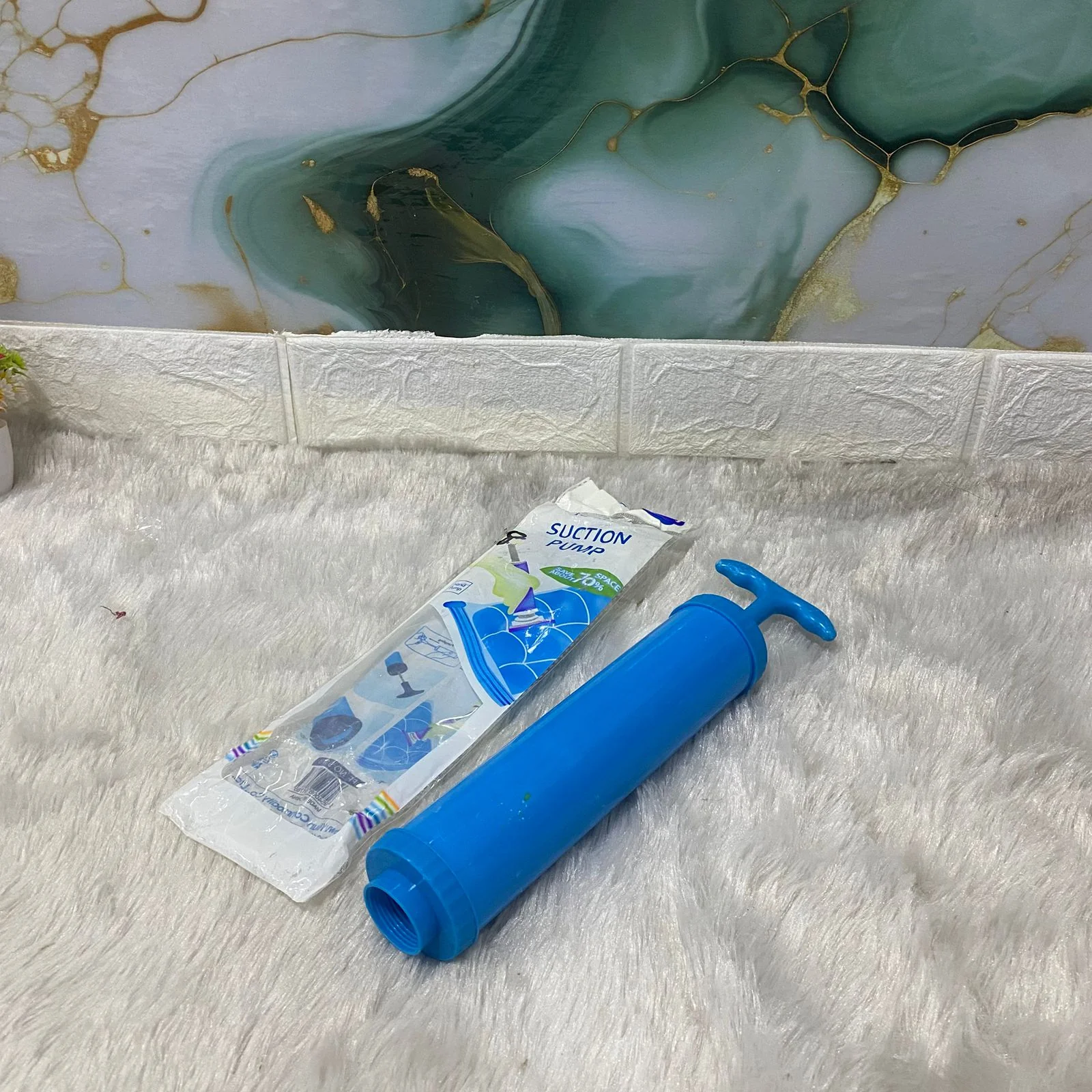 AM7666 Manual Hand Suction Vacuum Pump For Clothes And Bedding Compression Storage Bags - Image 4