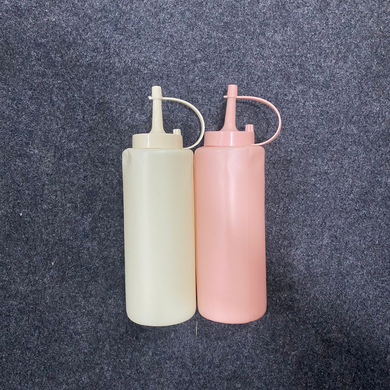 AM7667 Set of Two Pastel Colored Plastic Squeeze Condiment Bottles with Nozzle Caps for Kitchen Use - Image 4