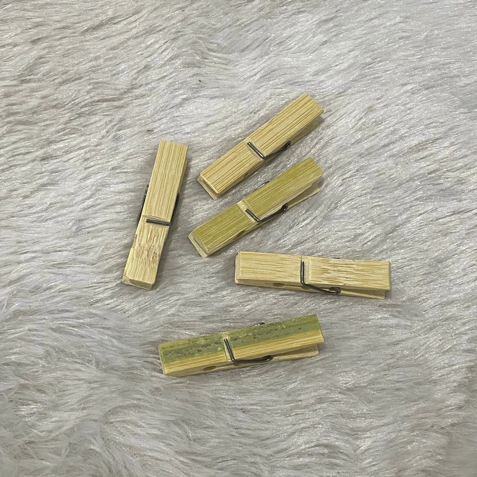 AM7668 Xintong Eco Friendly Heavy Duty Bamboo Clothes Pegs Clamps for Drying Laundry 20 Pcs - Image 2