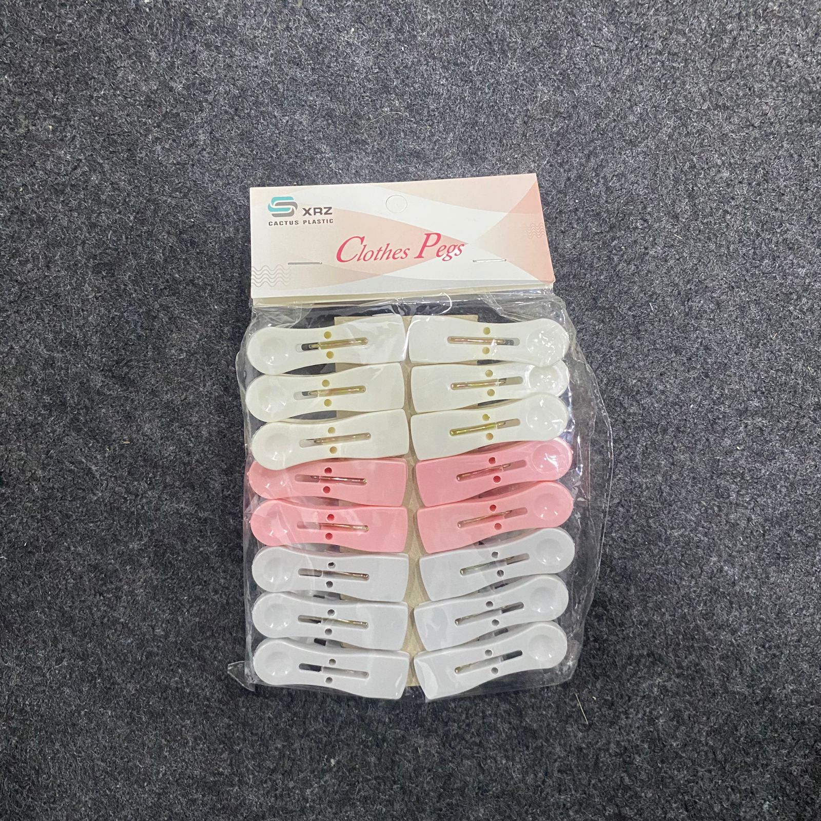 AM7670 Xrz Cactus Plastic Clothes Pegs Colorful Heavy Duty Laundry Hanging Clips 16 Pcs - Image 2