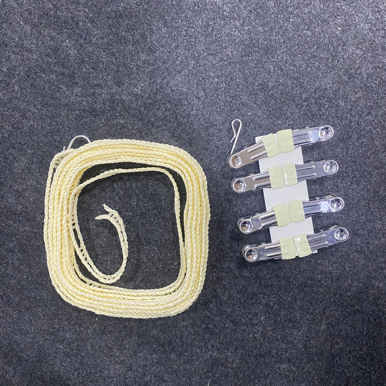 AM7672 Qiaoxifu Travel Portable Windproof Clothesline Rope With Hooks And 8 Metal Clips - Image 3