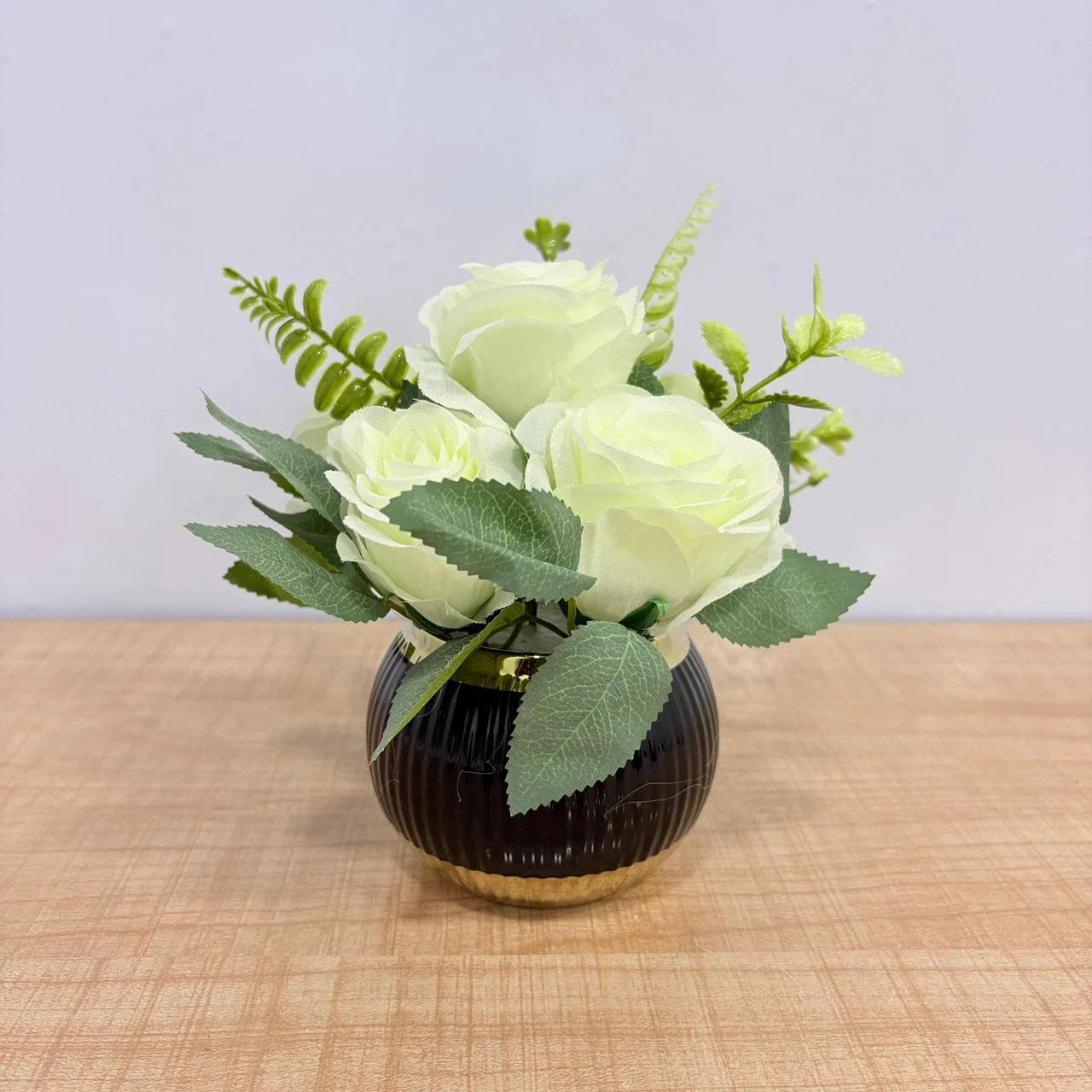 AM7770 Mini Artificial Rose Pot Set – Assorted Colors with Ceramic Vases (Pack Of 1) - Image 4