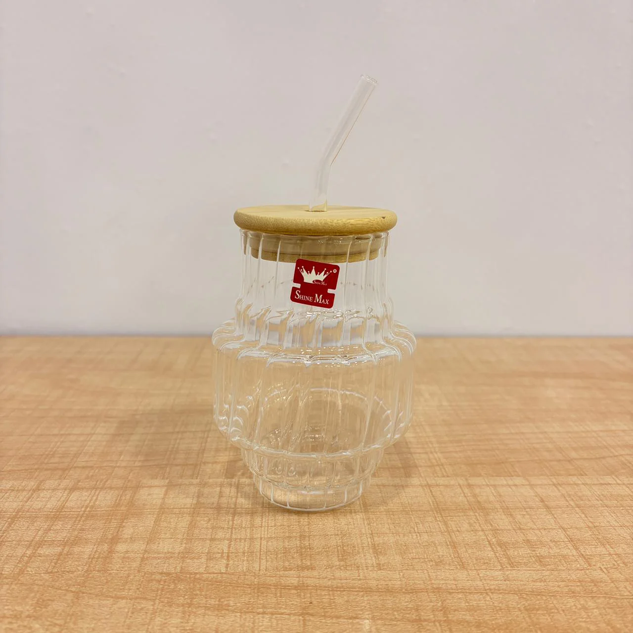 AM7780 RIDGED GLASS TUMBLER FEATURING A NATURAL BAMBOO LID AND REUSABLE MATCHING GLASS STRAW - Image 3