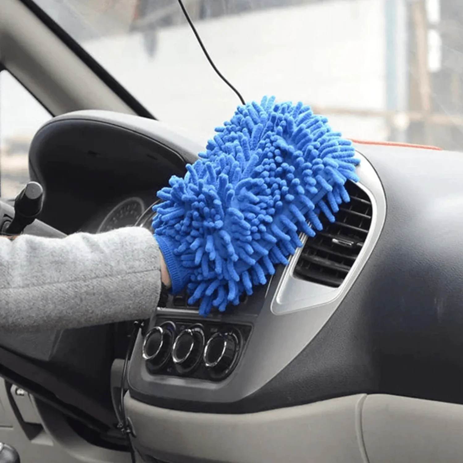 0711 Single sided microfiber hand glove duster - Image 6
