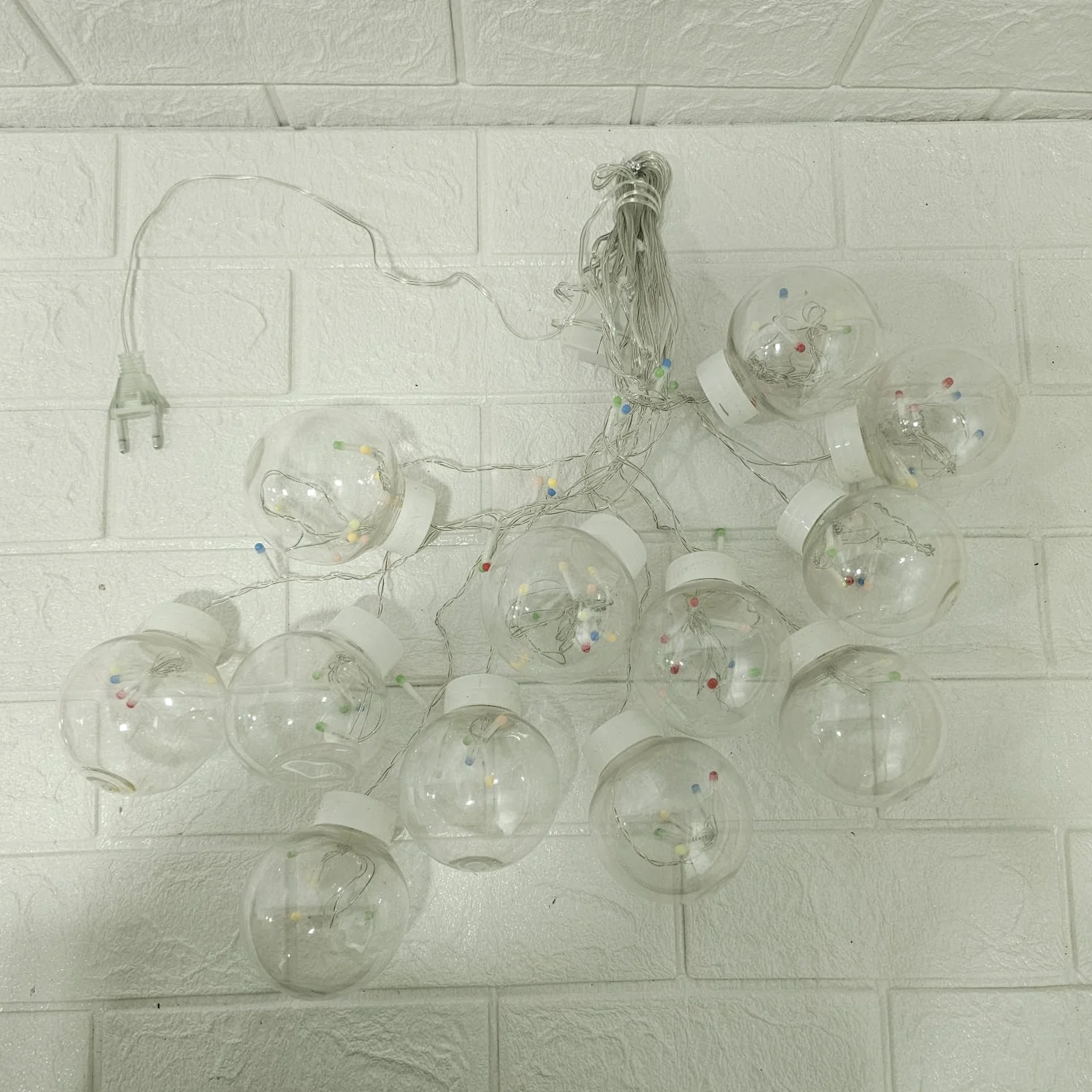 Di0072 12 Ball String LED Lights with Flashing Modes Decoration 6x6 (Multicolour) - Image 5