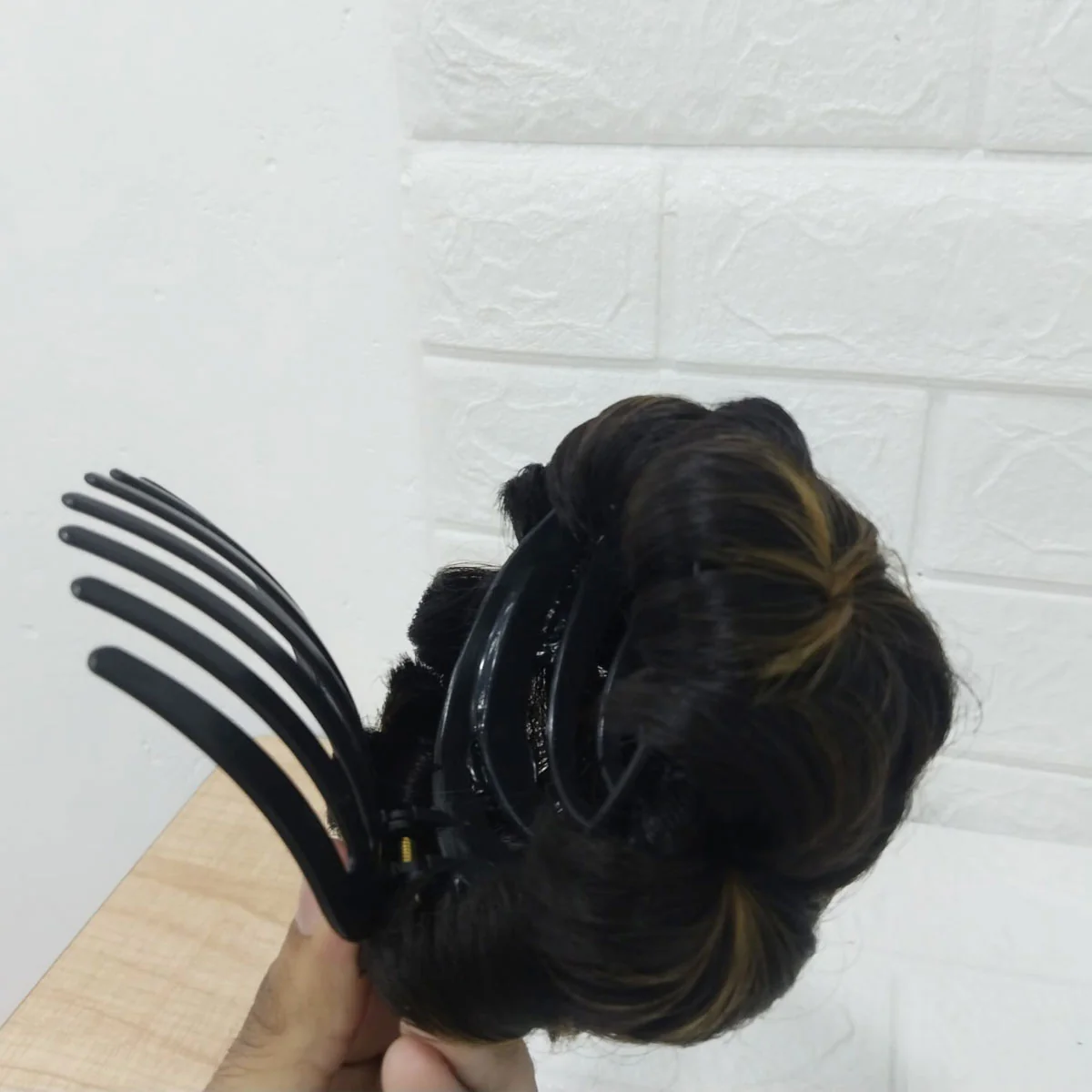 Di0304 Women’s Artificial Hair Bun with Clip – Instant Juda for Stylish Hairstyles - Image 6
