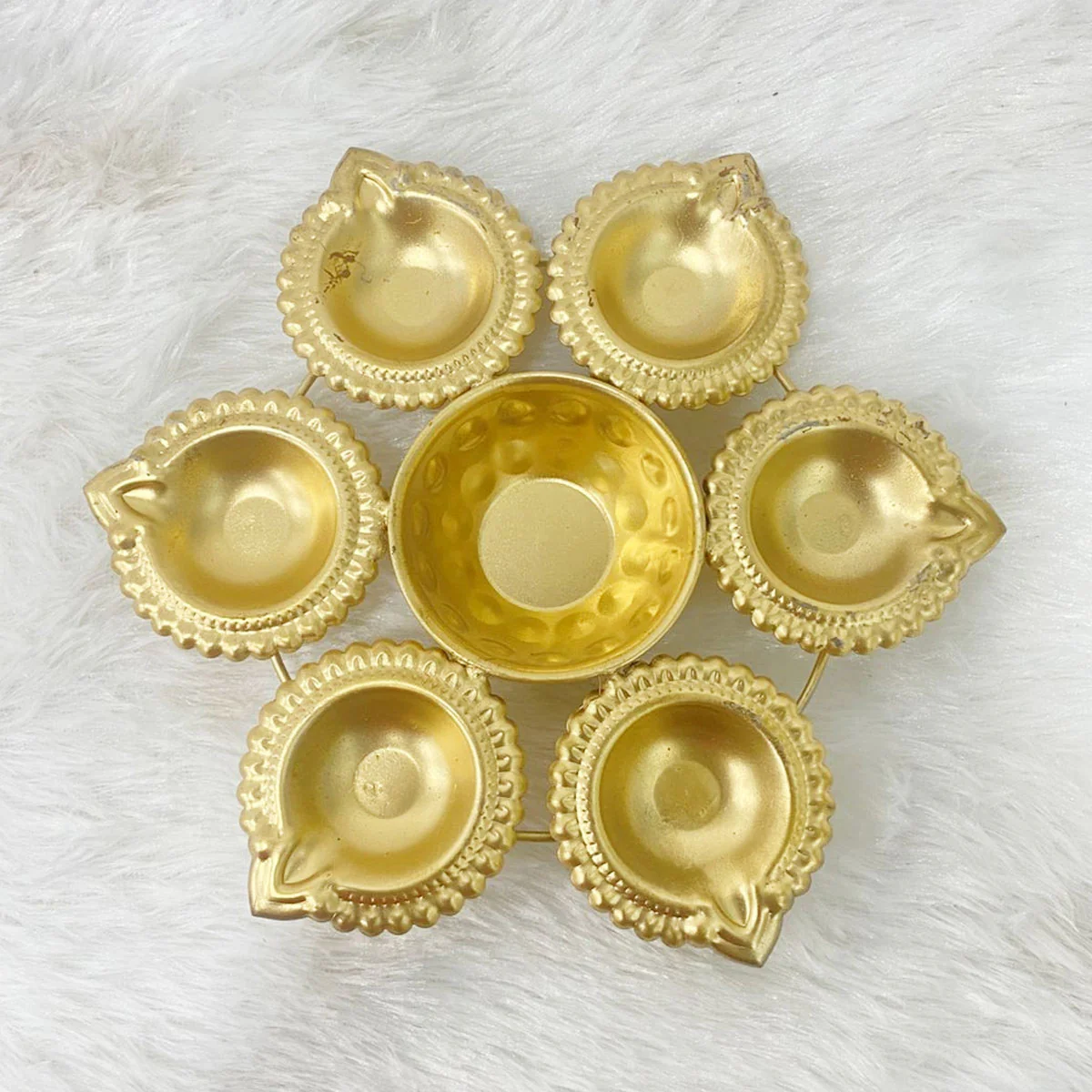Di0320 Golden Decorative Diya Set β 6 Small Diyas with Central Holder - Image 5