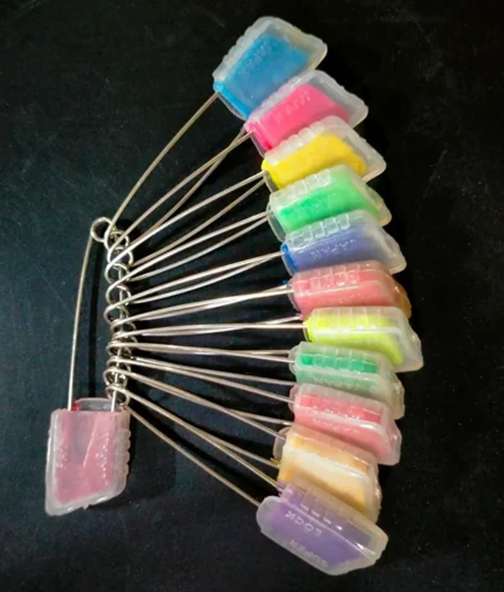 AM1071 Double Lock Safety Pins 12 Pieces - Image 3