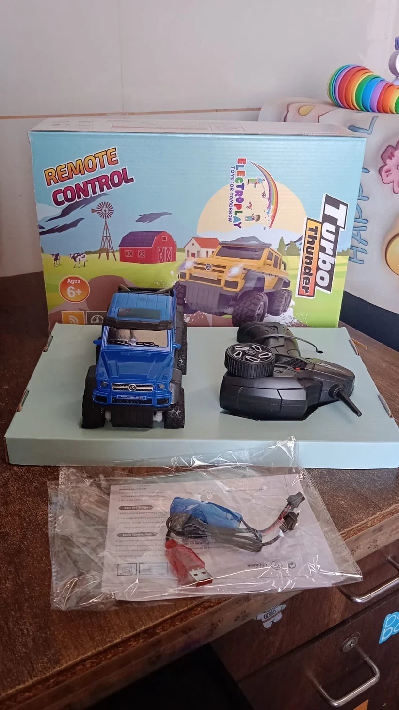 4380 Electroplay 6-Wheel Drive Remote Control Off-road Car for Kids (1 Set) - Image 6