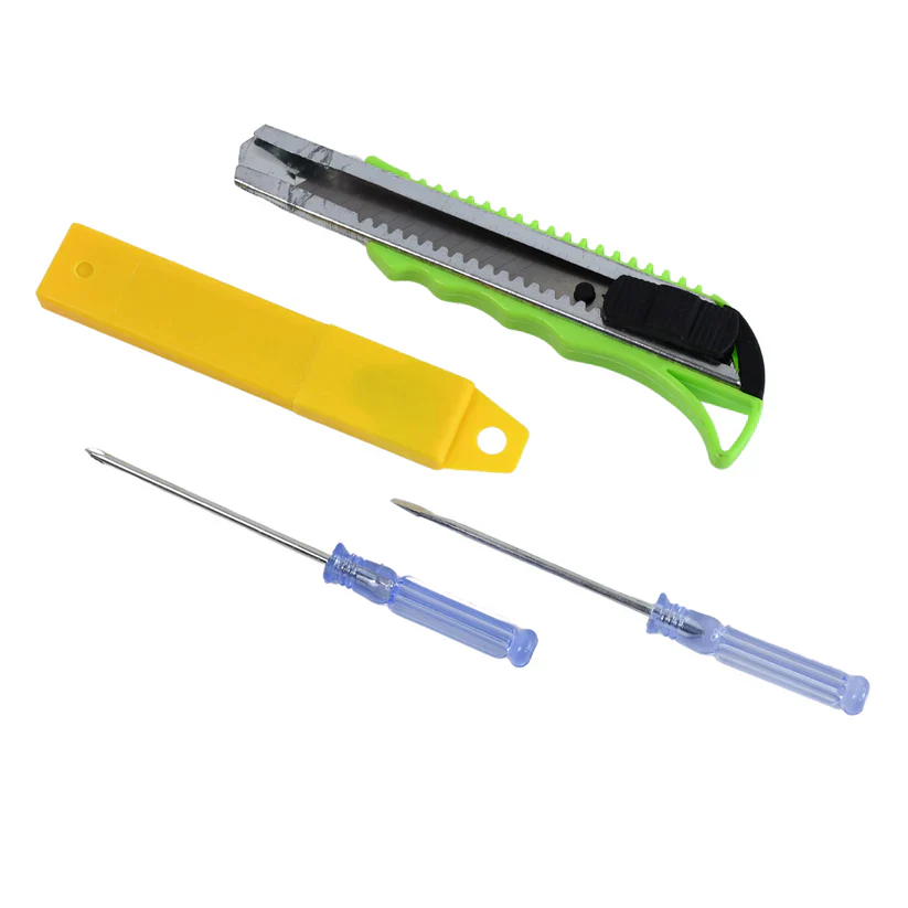 15290 Heavy Duty Working Cutter Knife with replacement blade, 2 Screwdriver Hand Tool (4 Pc Set) - Image 5