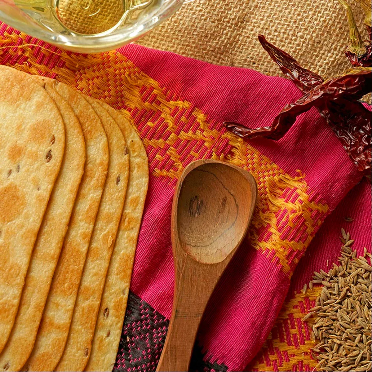 0030 Maniarr's Garlic Bread Khakhra Wheat Chips (60gm) - Image 4