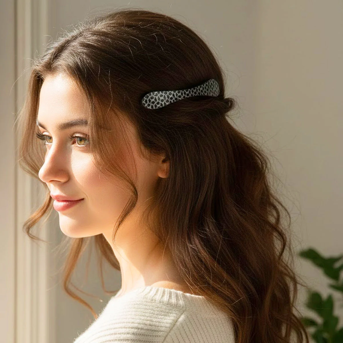 AM6395 Sleek Black & Grey Snakeskin Patterned Hair Barrette / Clip - Image 3