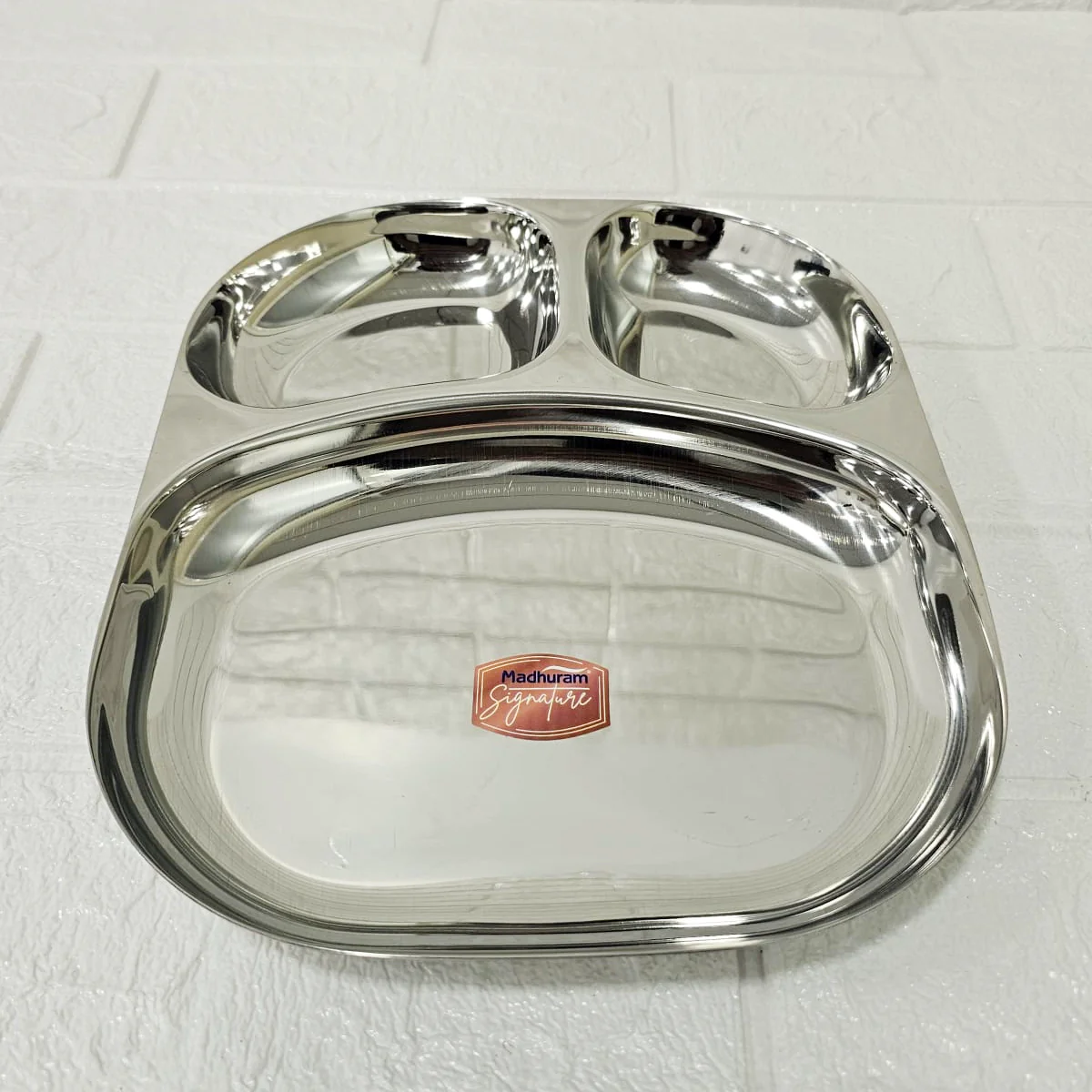 AM6014 Madhuram Stainless Steel Smiley Shape 3 Compartment Dinner Plate - Image 5