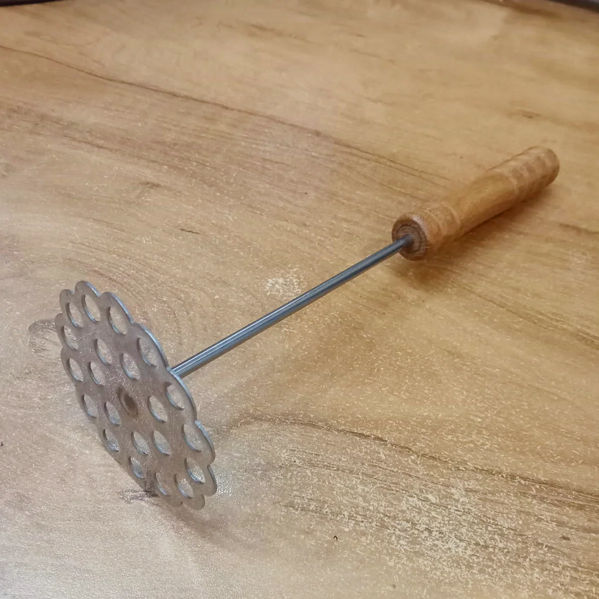 AM5664 Stainless Steel Potato Masher With Wooden Handle - Image 7