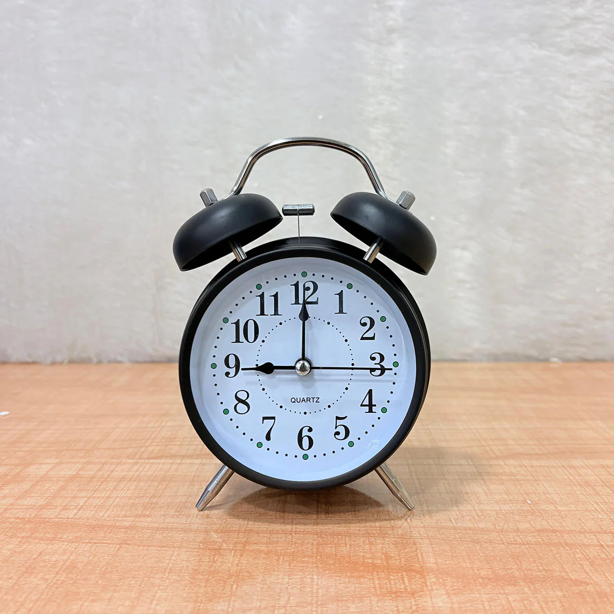 TM0021 Classic Twin Bell Analog Alarm Clock with Loud Ringing and Backlight - Image 3