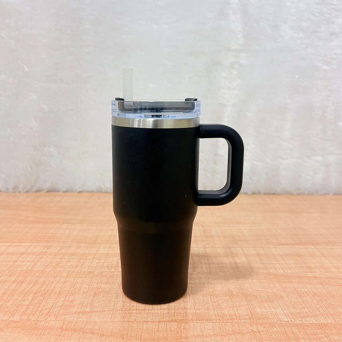 TM0038 Small Insulated Tumbler with Handle and Straw - 500ml - Image 3