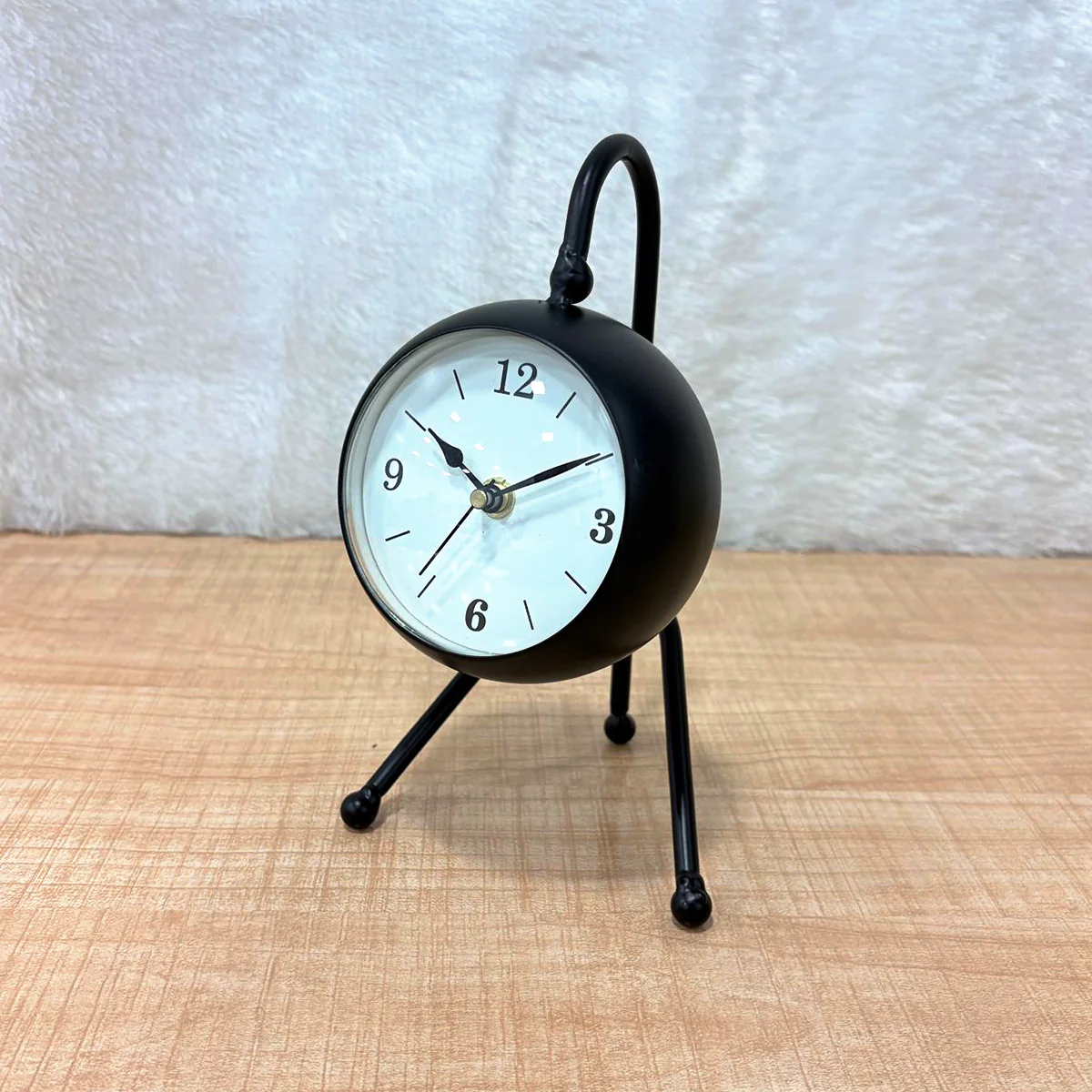 TM0108 Vintage-Style Black Metal Round Table Clock with Tripod Stand - Pack of 1 - Image 3