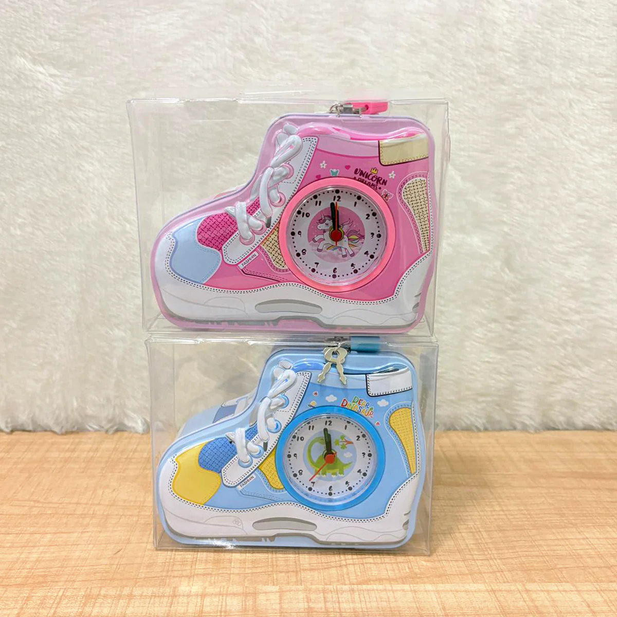 TM0157 2 in 1 Shoe Pattern Piggy Bank with Alarm Clock Set - Image 4