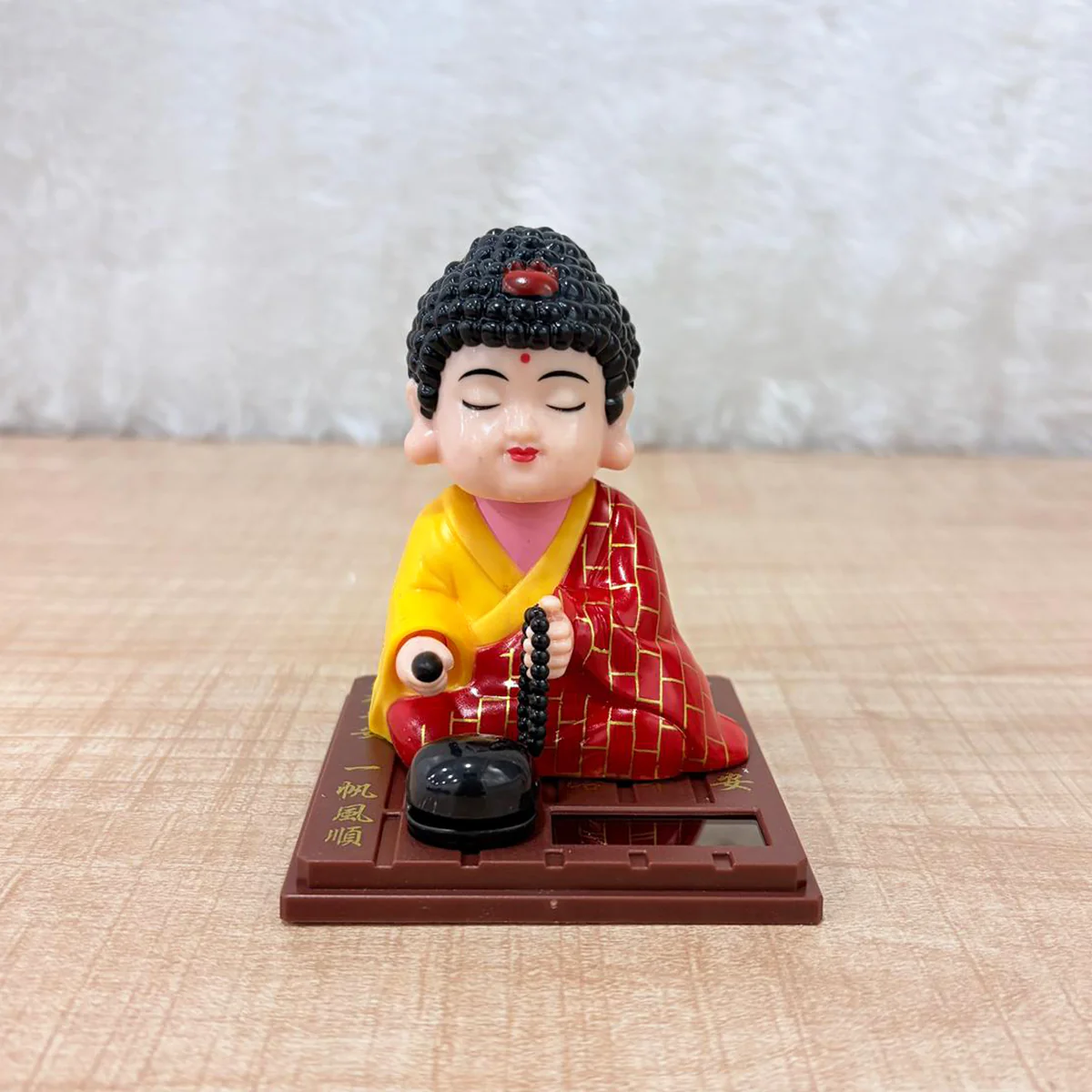 TM0194 Solar-Powered Moving Head Buddha Statue - Image 3